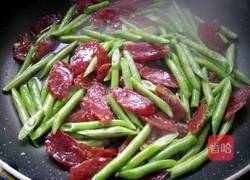 腊肠炒豆角的做法图解6