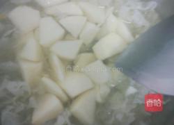 冰糖雪梨银耳羹的做法图解6