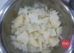 冰糖雪梨银耳羹的做法图解8