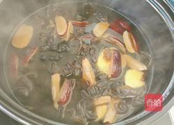 红枣木耳姜汤的做法图解5