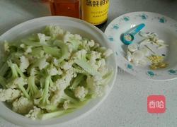 蚝油花菜的做法图解1