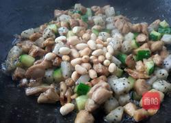 宝宝果蔬鸡丁的做法图解11