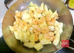 鲁菜大师蒋家菜秘制菠萝虾仁的做法图解4