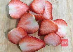 草莓奥利奥酸奶的做法图解2