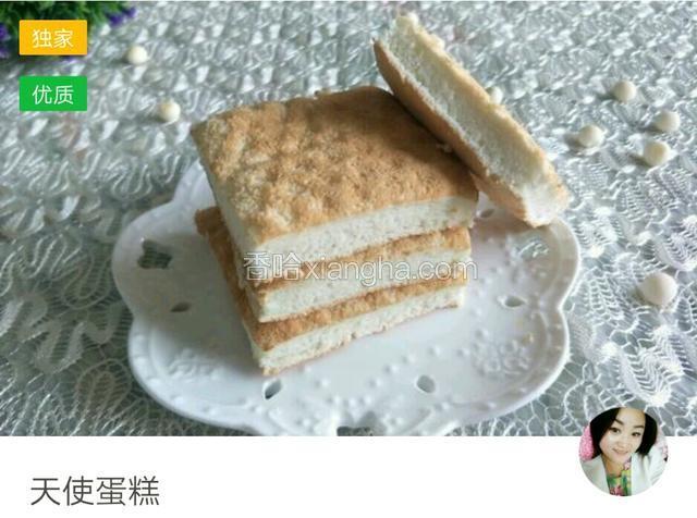 蛋清也不要丢掉哦，可以用来做天使蛋糕。（之前有发过教程，可以参考）。
