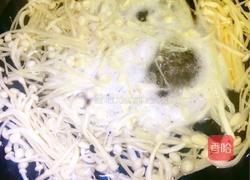 金针菇牛肉汤的做法图解3