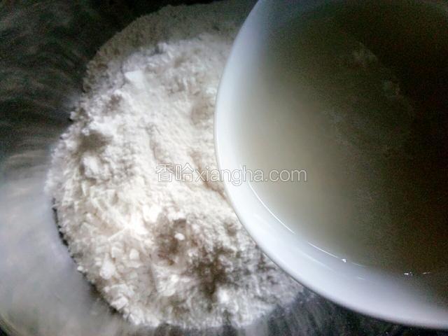 放入酵母水
