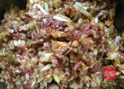 猪肉萝卜馅包子的做法图解1