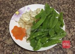 荷兰豆炒百合的做法图解2