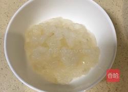 牛奶炖雪哈的做法图解1