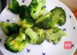 胡萝卜炒香肠的做法图解5