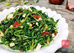 凉拌芹菜叶的做法图解1