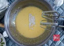 Illustration of how to make egg yolk biscuits 5