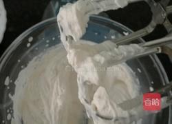 戚风水果蛋糕的做法图解3