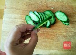 快腌黄瓜咸菜的做法图解2