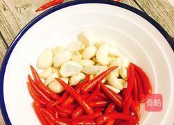 蒜蓉辣酱的做法图解1