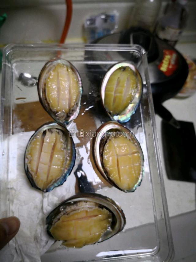 改刀，便于入味。