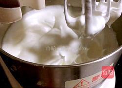 戚风蛋糕的做法图解6