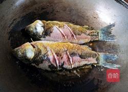 酱烧小鲫鱼的做法图解4