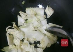 木耳炒白菜片的做法图解4