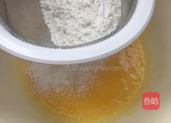 超级松软百搭的戚风蛋糕的做法图解4