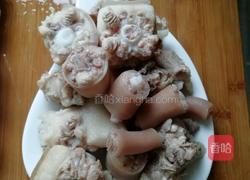 甘蔗玉米红罗卜猪尾汤的做法图解3