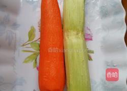 甘蔗玉米红罗卜猪尾汤的做法图解4