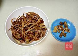 茶树菇排骨鸡爪汤的做法图解4