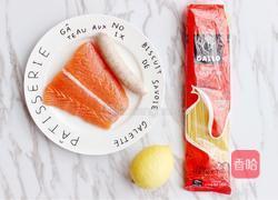 黑椒三文鱼意大利面的做法图解1