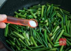 蒜苔炒腊肉的做法图解9