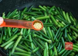 蒜苔炒腊肉的做法图解10