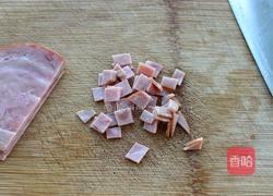 杂蔬火腿蛋炒饭的做法图解3