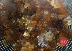 桃胶炖桂圆的做法图解5