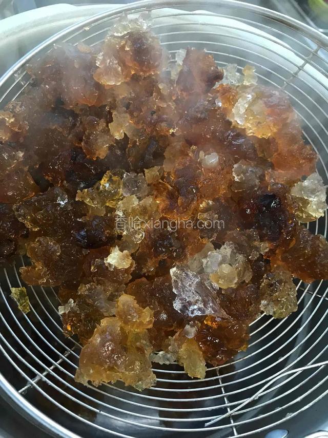 焯水后捞出沥干水分