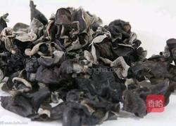 木耳炒肉的做法图解1