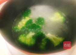 蝴蝶结果蔬沙拉的做法图解1