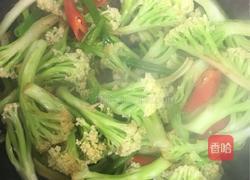 虾皮炒花菜的做法图解8