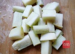 甘蔗红枣杞子冰糖水的做法图解2