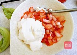 草莓奶酪派的做法图解5