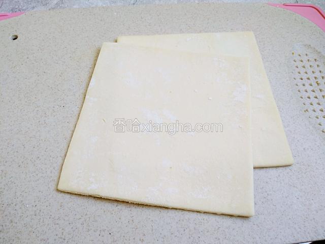 提前解冻出两张牛油派皮