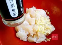 Illustration of how to make crispy fish balls 3