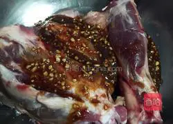 Illustration of roast leg of lamb 10