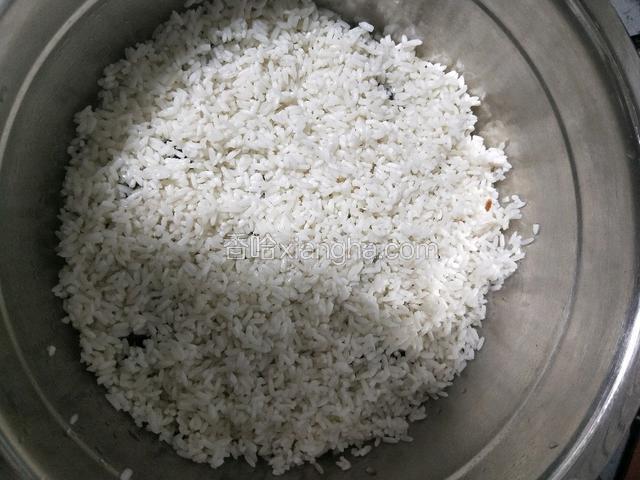 30%的长糯米铺第三层