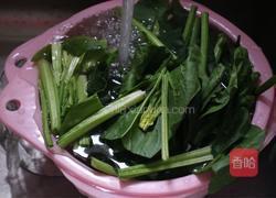 菠菜火腿肠卷饼的做法图解1