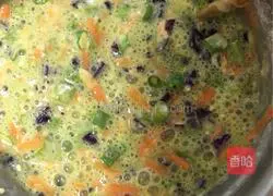 Illustration of how to make three-vegetable egg pancake 4