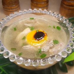 松露蛋黄鸭肉清汤的做法[图]
