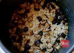 香菇肉丁焖饭的做法图解9