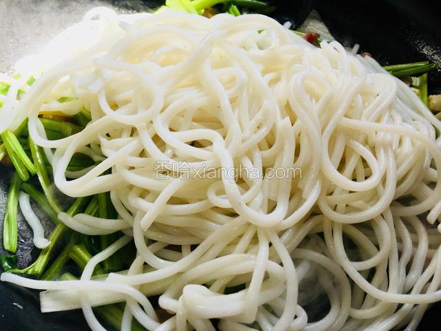 放入米粉