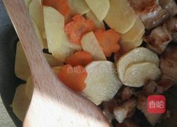 五花肉炖土豆片的做法图解4
