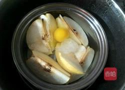 冰糖雪梨蛋汤的做法图解2